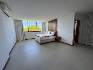 Casa de Condomínio Para Vender com 5 quartos sendo 5 suítes, Praia do Forte em Mata De São João