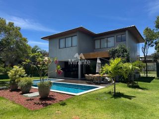 Casa de Condomínio Para Vender com 5 quartos sendo 5 suítes, Praia do Forte em Mata De São João