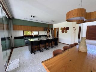 Casa de Condomínio Para Vender com 5 quartos sendo 5 suítes, Praia do Forte em Mata De São João