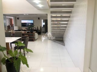 Casa de Condomínio Para Alugar com 3 quartos sendo 3 suítes no bairro Santa Mônica em Feira De Santana