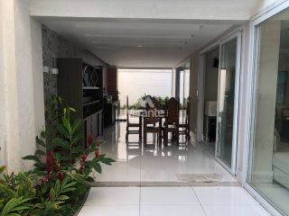 Casa de Condomínio Para Alugar com 3 quartos sendo 3 suítes no bairro Santa Mônica em Feira De Santana