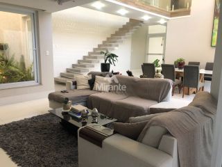 Casa de Condomínio Para Alugar com 3 quartos sendo 3 suítes no bairro Santa Mônica em Feira De Santana