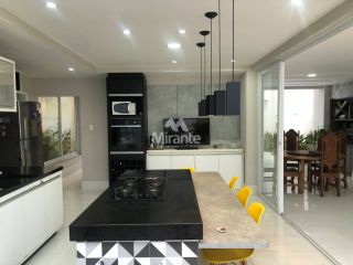 Casa de Condomínio Para Alugar com 3 quartos sendo 3 suítes no bairro Santa Mônica em Feira De Santana