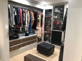 Casa de Condomínio Para Alugar com 3 quartos sendo 3 suítes no bairro Santa Mônica em Feira De Santana