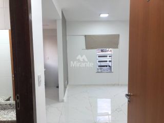 Apartamento Para Vender com 1 quartos sendo 1 suíte no bairro Santa Mônica em Feira De Santana