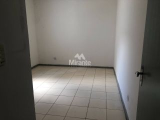 Casa Para Vender com 7 quartos 1 suíte no bairro Centro em Feira De Santana