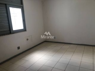 Casa Para Vender com 7 quartos 1 suíte no bairro Centro em Feira De Santana