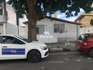 Casa Para Vender com 7 quartos 1 suíte no bairro Centro em Feira De Santana