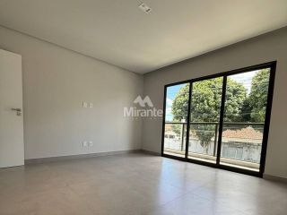 Casa Para Vender com 4 quartos 3 suítes no bairro Sim em Feira De Santana