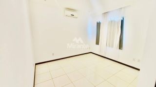 Casa de Condomínio Para Alugar com 3 quartos sendo 1 suíte no bairro Sim em Feira De Santana