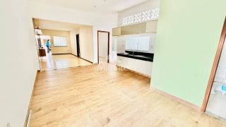 Casa de Condomínio Para Alugar com 3 quartos sendo 1 suíte no bairro Sim em Feira De Santana