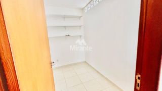 Casa de Condomínio Para Alugar com 3 quartos sendo 1 suíte no bairro Sim em Feira De Santana