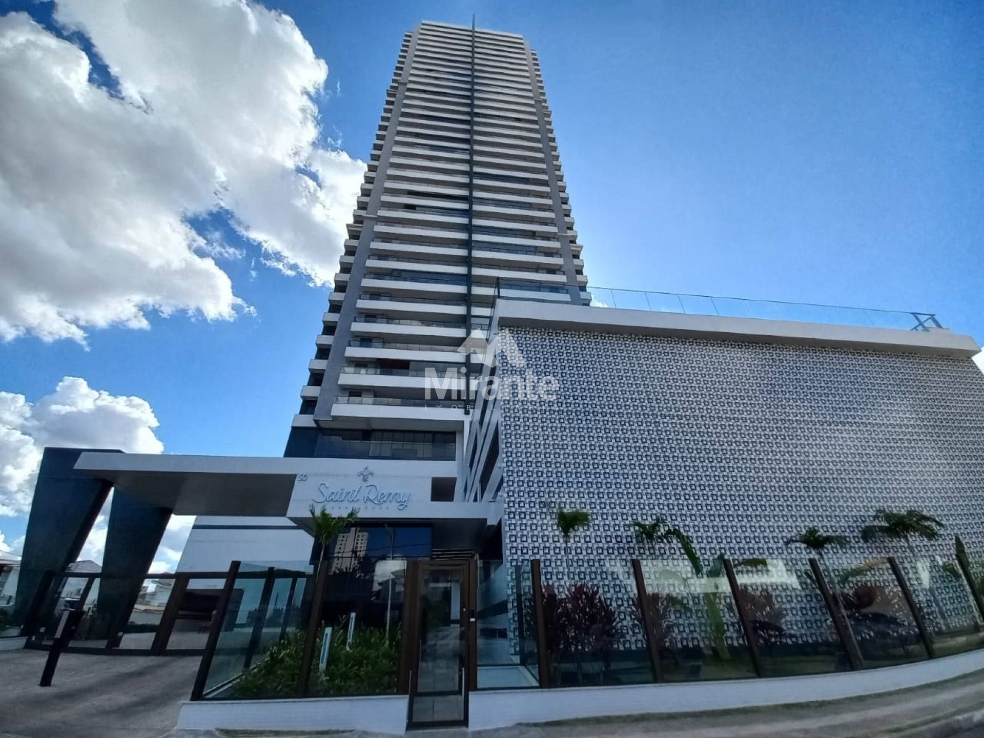 Apartamento Para Vender com 3 quartos sendo 3 suítes no bairro Santa Mônica em Feira De Santana