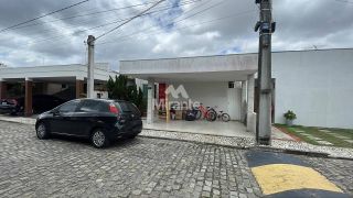 Casa de Condomínio Para Vender com 3 quartos sendo 1 suíte no bairro Sim em Feira De Santana