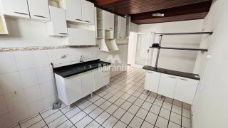 Casa Para Alugar com 3 quartos sendo 1 suíte no bairro Ponto Central em Feira De Santana