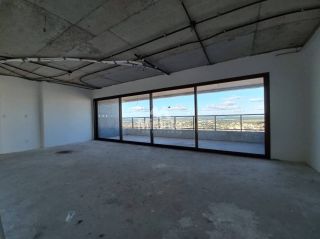 Apartamento Para Vender com 3 quartos, sendo 3 suítes no bairro Santa Mônica em Feira De Santana