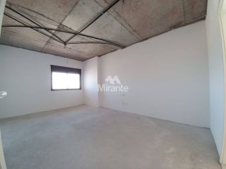 Apartamento Para Vender com 3 quartos, sendo 3 suítes no bairro Santa Mônica em Feira De Santana