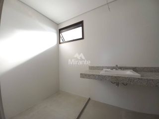 Apartamento Para Vender com 3 quartos, sendo 3 suítes no bairro Santa Mônica em Feira De Santana