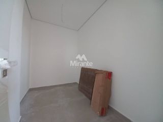 Apartamento Para Vender com 3 quartos, sendo 3 suítes no bairro Santa Mônica em Feira De Santana