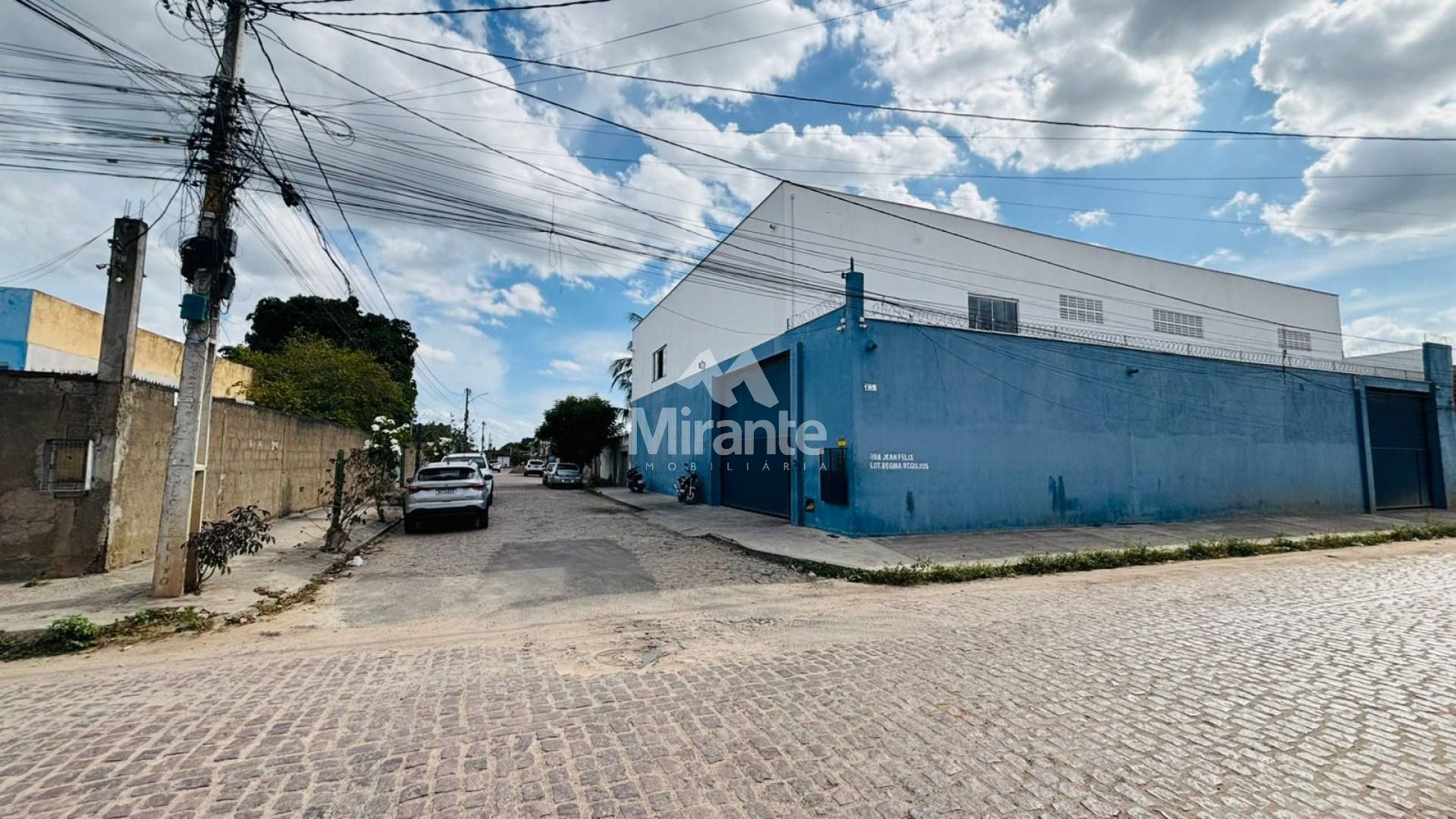 Galpão / Depósito / Armazém Para Vender no bairro Tomba em Feira De Santana