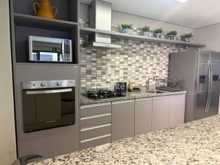 Apartamento Para Alugar com 3 quartos sendo 1 suíte no bairro Santa Mônica em Feira De Santana