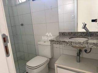Apartamento Para Alugar com 3 quartos sendo 1 suíte no bairro Santa Mônica em Feira De Santana