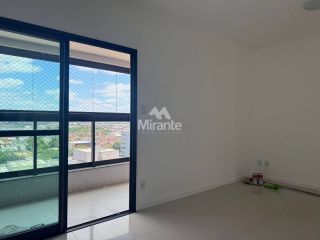 Apartamento Para Alugar com 3 quartos sendo 1 suíte no bairro Santa Mônica em Feira De Santana