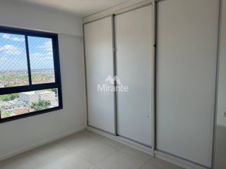 Apartamento Para Alugar com 3 quartos sendo 1 suíte no bairro Santa Mônica em Feira De Santana
