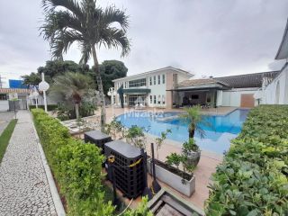 Casa de Condomínio Para Vender com 3 quartos sendo 3 suítes no bairro jomafa em Feira De Santana