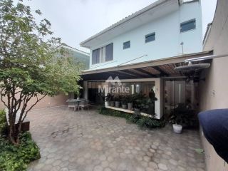 Casa de Condomínio Para Vender com 3 quartos sendo 3 suítes no bairro jomafa em Feira De Santana