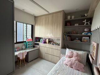 Apartamento Para Vender com 3 quartos sendo 1 suíte no bairro Santa Mônica em Feira De Santana