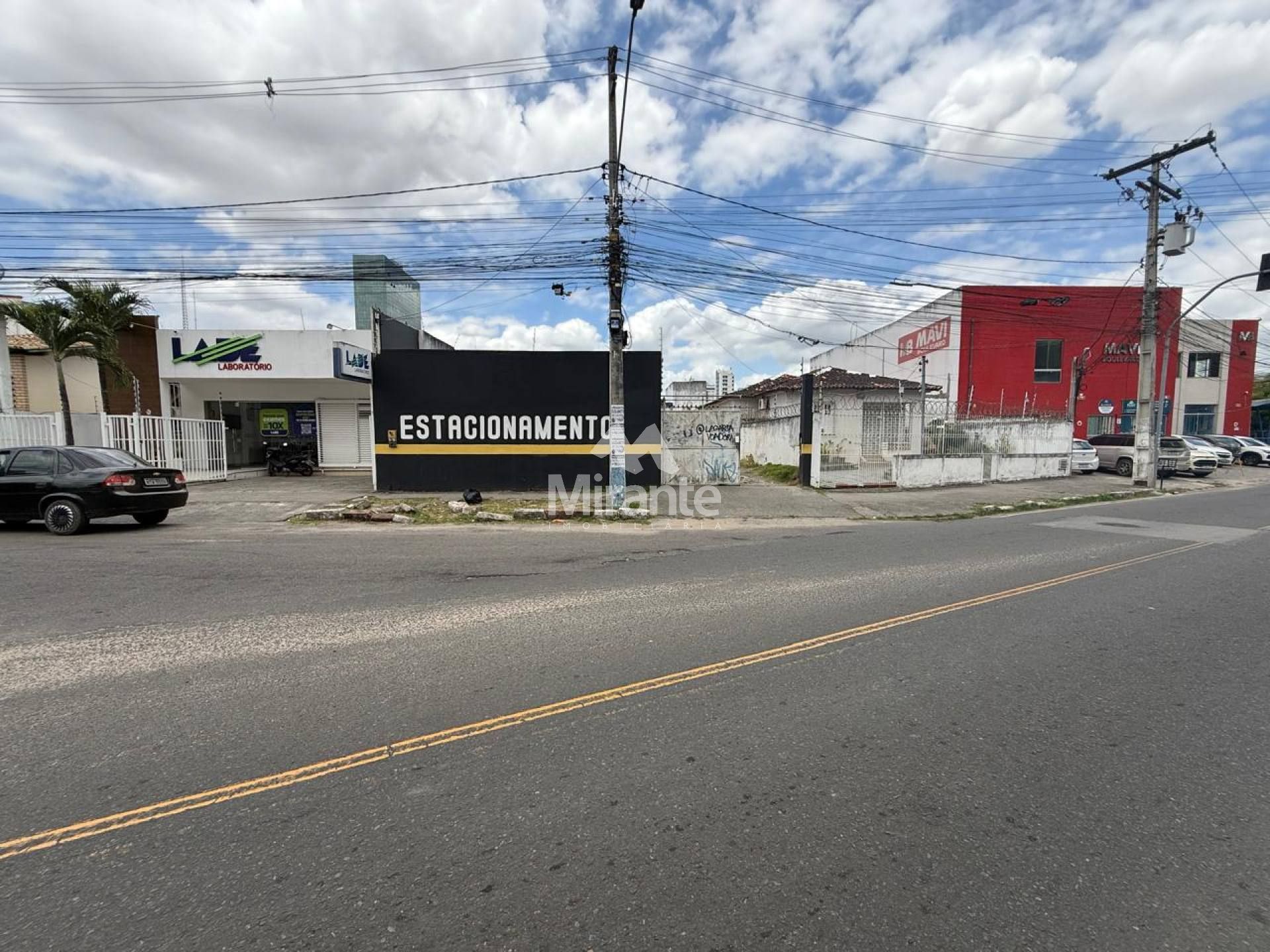 Lote / Terreno Comercial Para Vender no bairro Ponto Central em Feira De Santana