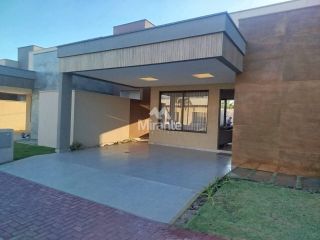 Casa de Condomínio Para Vender com 3 quartos sendo 1 suítes no bairro Registro em Feira De Santana