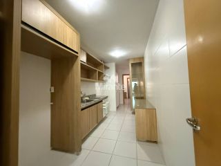 Apartamento Para Alugar com 3 quartos sendo 3 suítes no bairro Santa Mônica em Feira De Santana