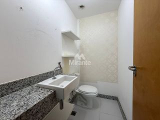 Apartamento Para Alugar com 3 quartos sendo 3 suítes no bairro Santa Mônica em Feira De Santana