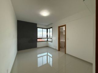 Apartamento Para Alugar com 3 quartos sendo 3 suítes no bairro Santa Mônica em Feira De Santana