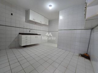 Casa de Condomínio Para Alugar com 2 quartos sendo 2 suítes no bairro Sim Feira De Santana