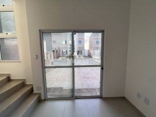 Casa de Condomínio Para Alugar com 2 quartos sendo 1 suíte no bairro Papagaio em Feira De Santana