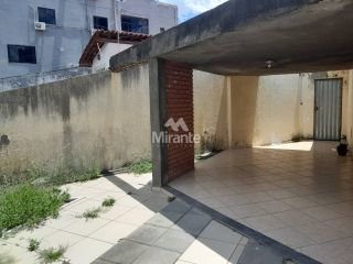 Casa Para Vender com 3 quartos no bairro Ponto Central em Feira De Santana