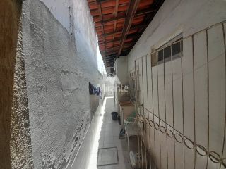 Casa Para Vender com 3 quartos no bairro Ponto Central em Feira De Santana