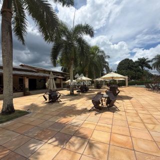 Casa de Condomínio Para Vender com 4 quartos sendo 3 suítes no bairro Centro em Conceição Do Jacuípe