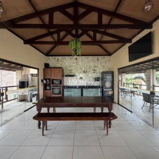 Casa de Condomínio Para Vender com 4 quartos sendo 3 suítes no bairro Centro em Conceição Do Jacuípe