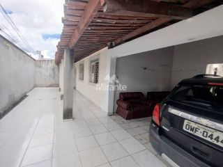 Casa Para Vender com 3 quartos sendo 1 suíte no bairro Brasília em Feira De Santana
