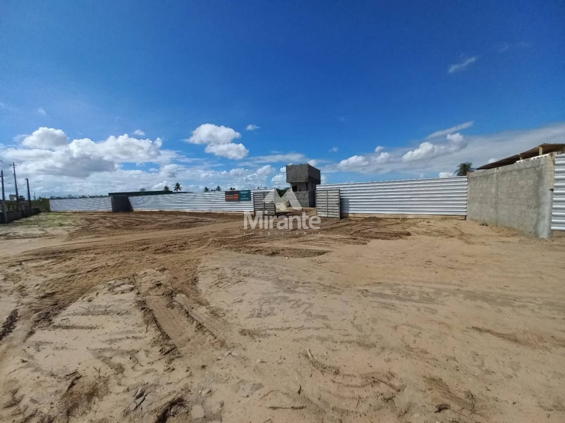 Lote / Terreno de Condomínio Para Vender no bairro Lagoa Salgada em Feira De Santana