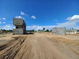 Lote / Terreno de Condomínio Para Vender no bairro Lagoa Salgada em Feira De Santana