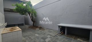 Casa Para Vender com 4 quartos sendo1 suíte no bairro Santa Mônica em Feira De Santana