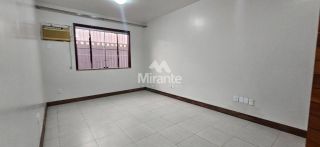 Casa Para Vender com 4 quartos sendo1 suíte no bairro Santa Mônica em Feira De Santana