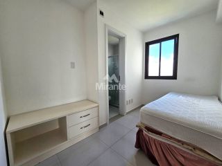 Apartamento Para Alugar com 3 quartos sendo 2 suítes no bairro Santa Mônica em Feira De Santana