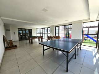 Apartamento Para Alugar com 3 quartos sendo 2 suítes no bairro Santa Mônica em Feira De Santana