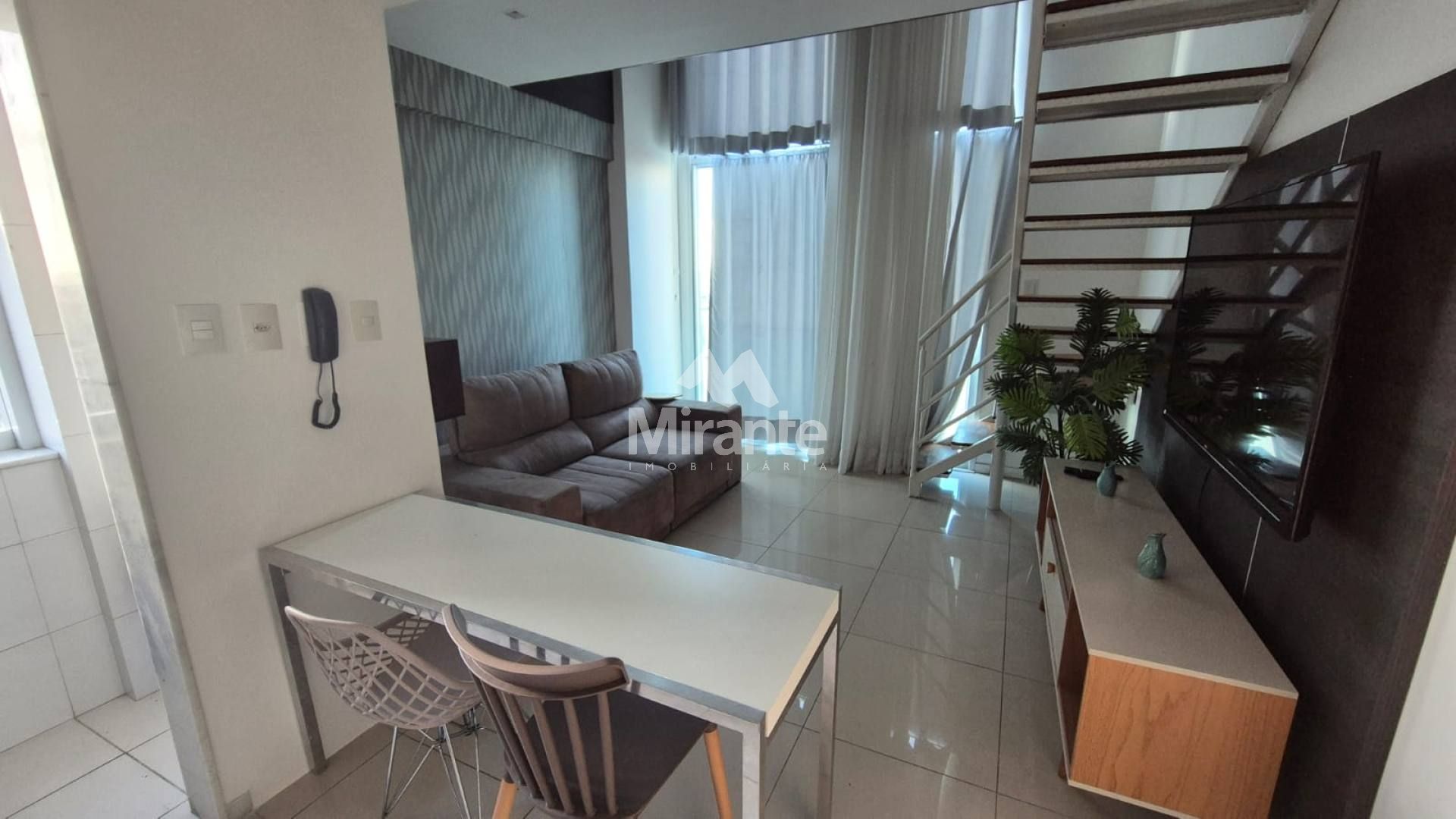 Apartamento Para Alugar com 1 quartos sendo 1 suíte no bairro Santa Mônica em Feira De Santana